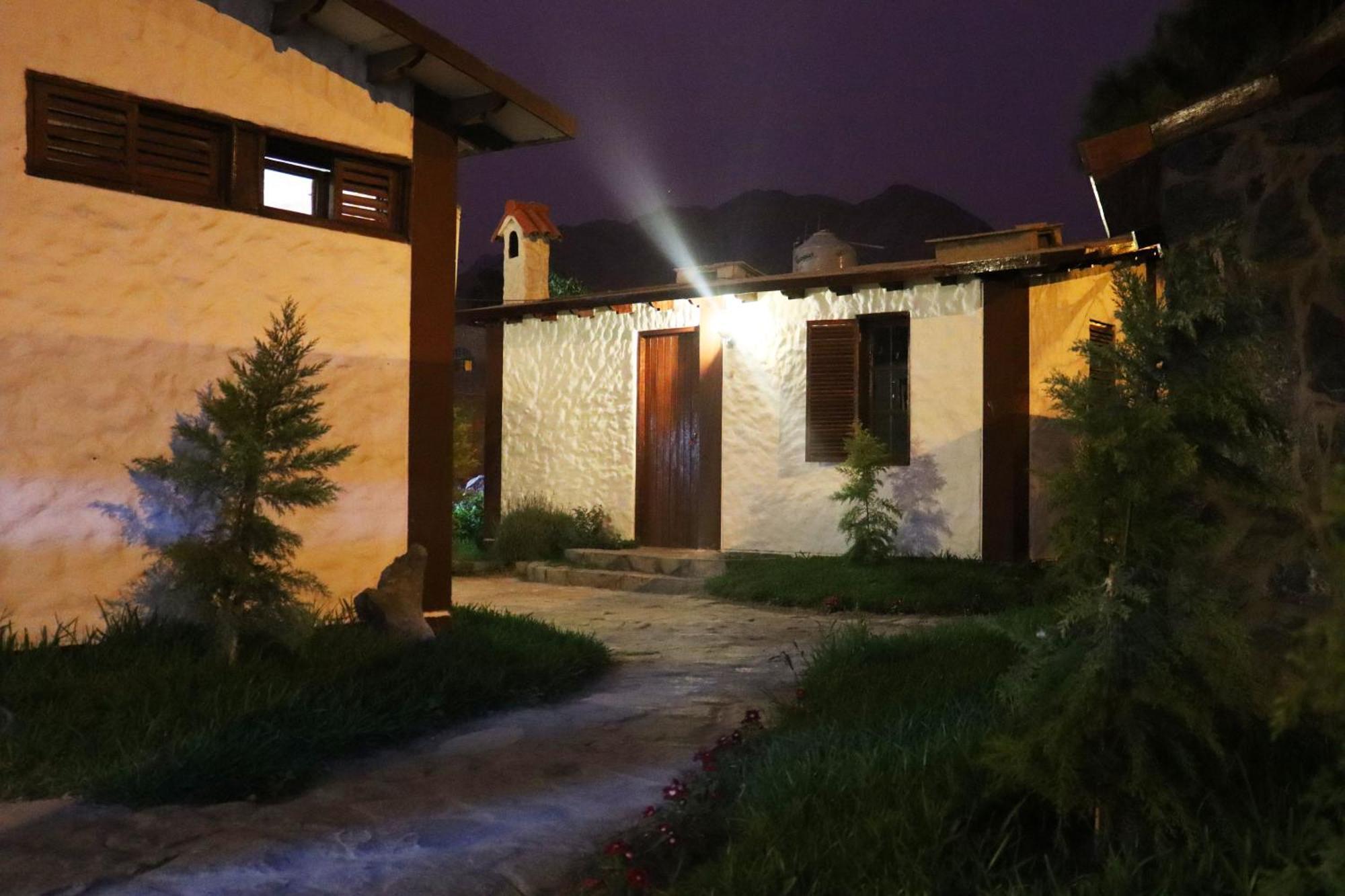 Los Andes - Restaurant & Bungalows Cieneguilla Exterior photo